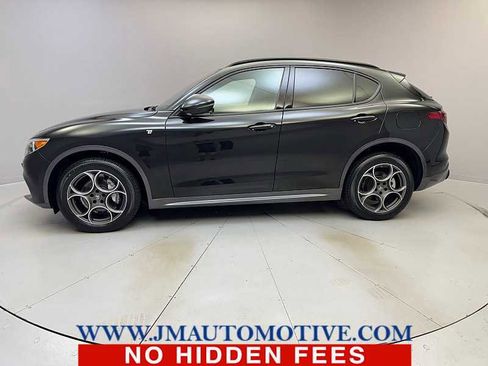 Used 2022 Alfa Romeo Stelvio Ti w/ Active Assist Plus Package image 2