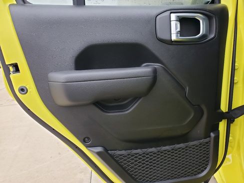 New 2023 Jeep Gladiator Sport image 41