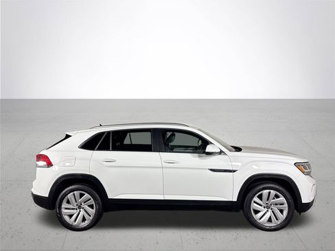 Used 2023 Volkswagen Atlas Cross Sport SE w/ Panoramic Sunroof Package image 6