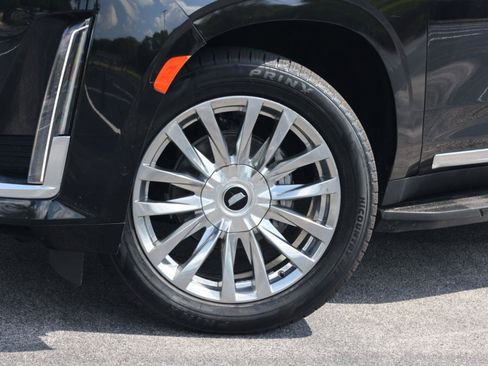 Used 2023 Cadillac Escalade ESV Premium Luxury AWD/4WD image 24