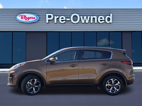 Used 2020 Kia Sportage LX image 4