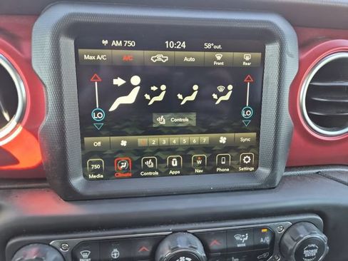 Used 2022 Jeep Gladiator Rubicon w/ LED Lighting Group AWD/4WD image 15