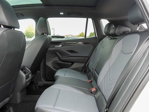 New 2026 Volkswagen Tiguan SE R-Line image 24