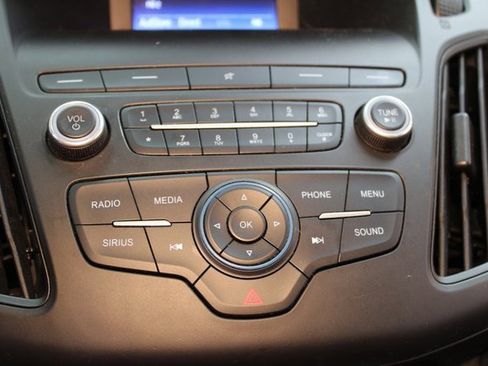 Used 2018 Ford Focus SE image 21