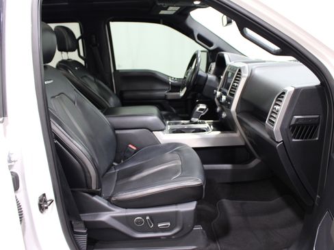 Used 2019 Ford F150 Platinum w/ Equipment Group 701A Luxury AWD/4WD image 23