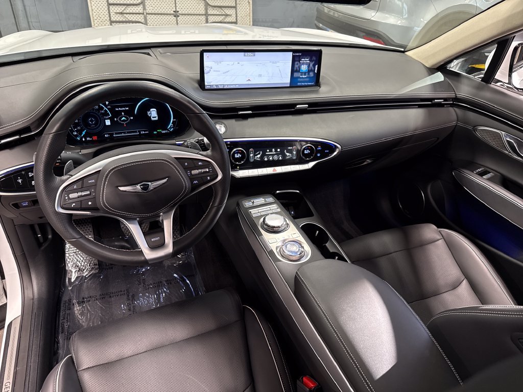 Used 2025 Genesis Electrified GV70 AWD/4WD image 12