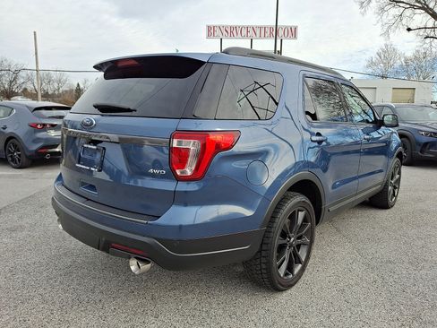 Used 2018 Ford Explorer XLT w/ Equipment Group 202A image 7