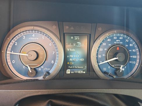 Used 2015 Toyota Sienna XLE image 15