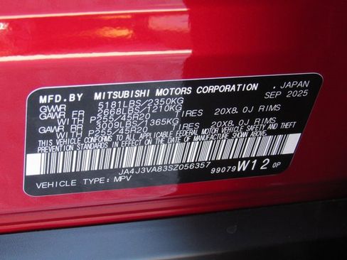 New 2025 Mitsubishi Outlander SE image 14