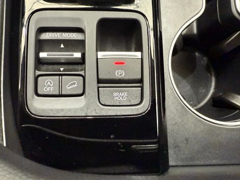 Used 2023 Honda Pilot Elite image 39