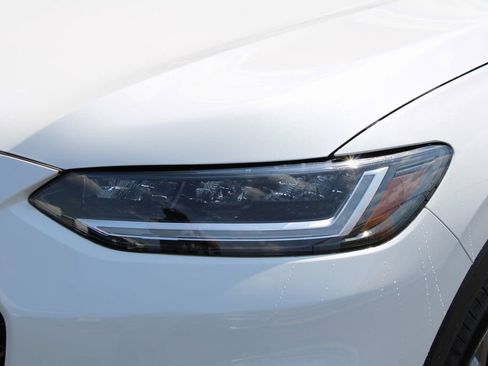 New 2026 Honda HR-V LX image 2