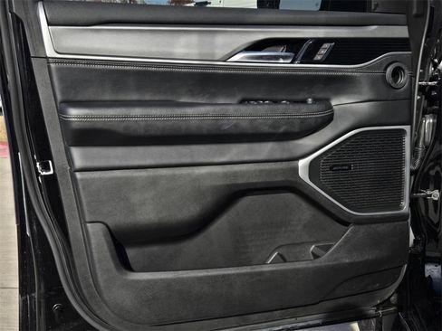 New 2025 Jeep Wagoneer Series II image 18