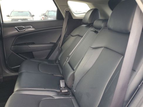 Used 2023 Kia Sportage SX image 16