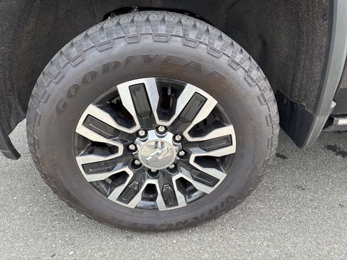 Used 2022 Chevrolet Silverado 3500 High Country image 10