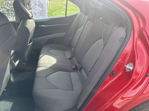 Used 2023 Toyota Camry LE image 10