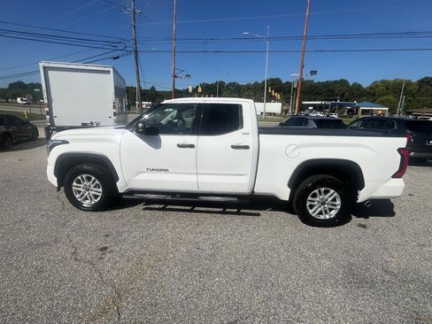 Used 2022 Toyota Tundra SR5 AWD/4WD image 12