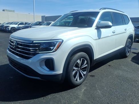 New 2026 Volkswagen Atlas SE image 4