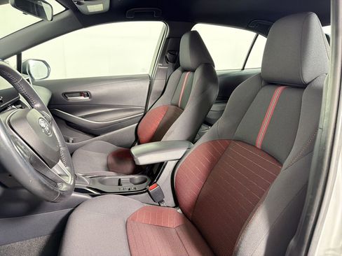 Used 2023 Toyota Corolla SE FWD image 4