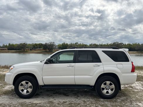 Used 2007 Toyota 4Runner SR5 image 12