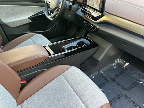 Used 2023 Volkswagen ID.4 Pro image 15