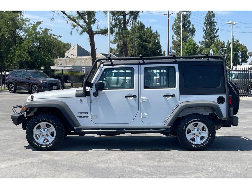 Used 2016 Jeep Wrangler Unlimited Sport AWD/4WD image 3