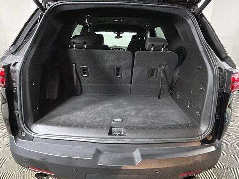 Used 2022 Chevrolet Traverse LT FWD image 31