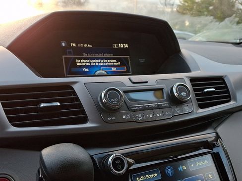 Used 2016 Honda Odyssey SE image 24