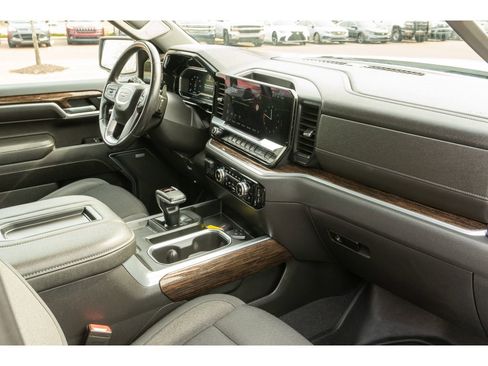 Used 2022 GMC Sierra 1500 Elevation w/ Preferred Package image 15