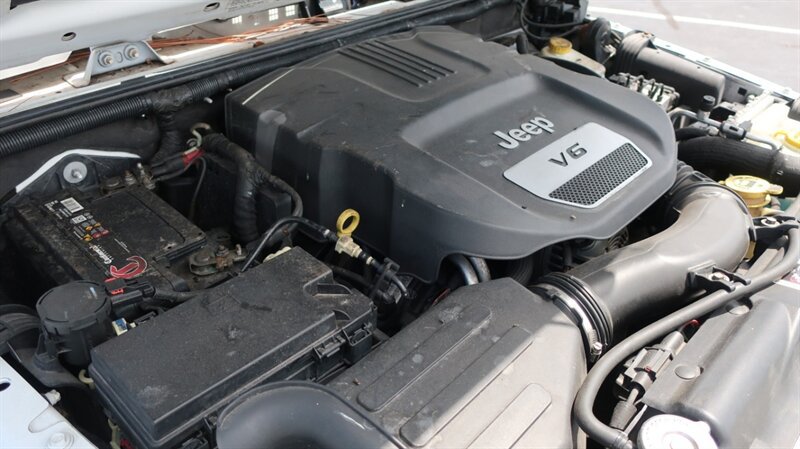 Used 2014 Jeep Wrangler Sahara AWD/4WD image 39
