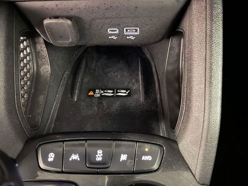 Used 2025 Chevrolet TrailBlazer RS w/ Convenience Package AWD/4WD image 38