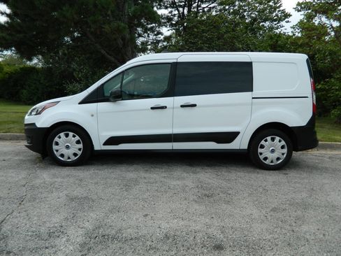 Used 2022 Ford Transit Connect XL image 4