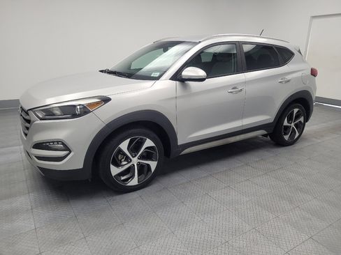Used 2017 Hyundai Tucson Sport FWD image 2