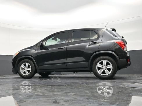Used 2020 Chevrolet Trax LS FWD image 21