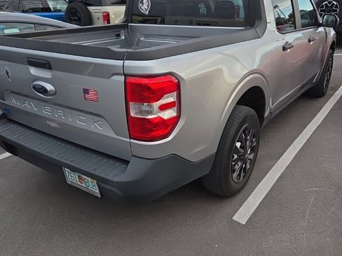Used 2022 Ford Maverick XL image 3