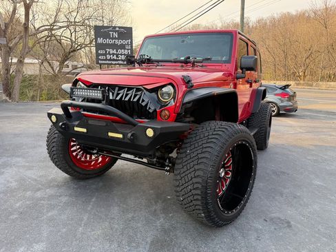 Used 2012 Jeep Wrangler Unlimited Sport image 3