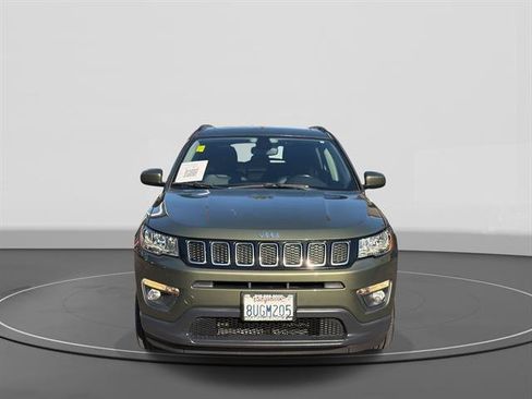 Used 2021 Jeep Compass Latitude w/ Sun and Sound Group FWD image 2