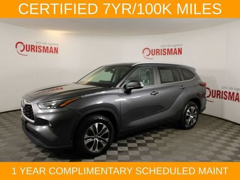 Used 2023 Toyota Highlander XLE FWD image 3