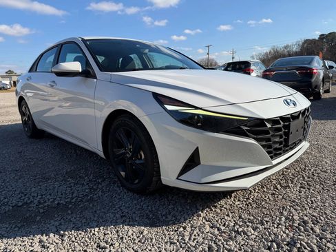 Used 2021 Hyundai Elantra SEL image 7