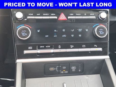 Used 2025 Hyundai Santa Fe SEL FWD image 21