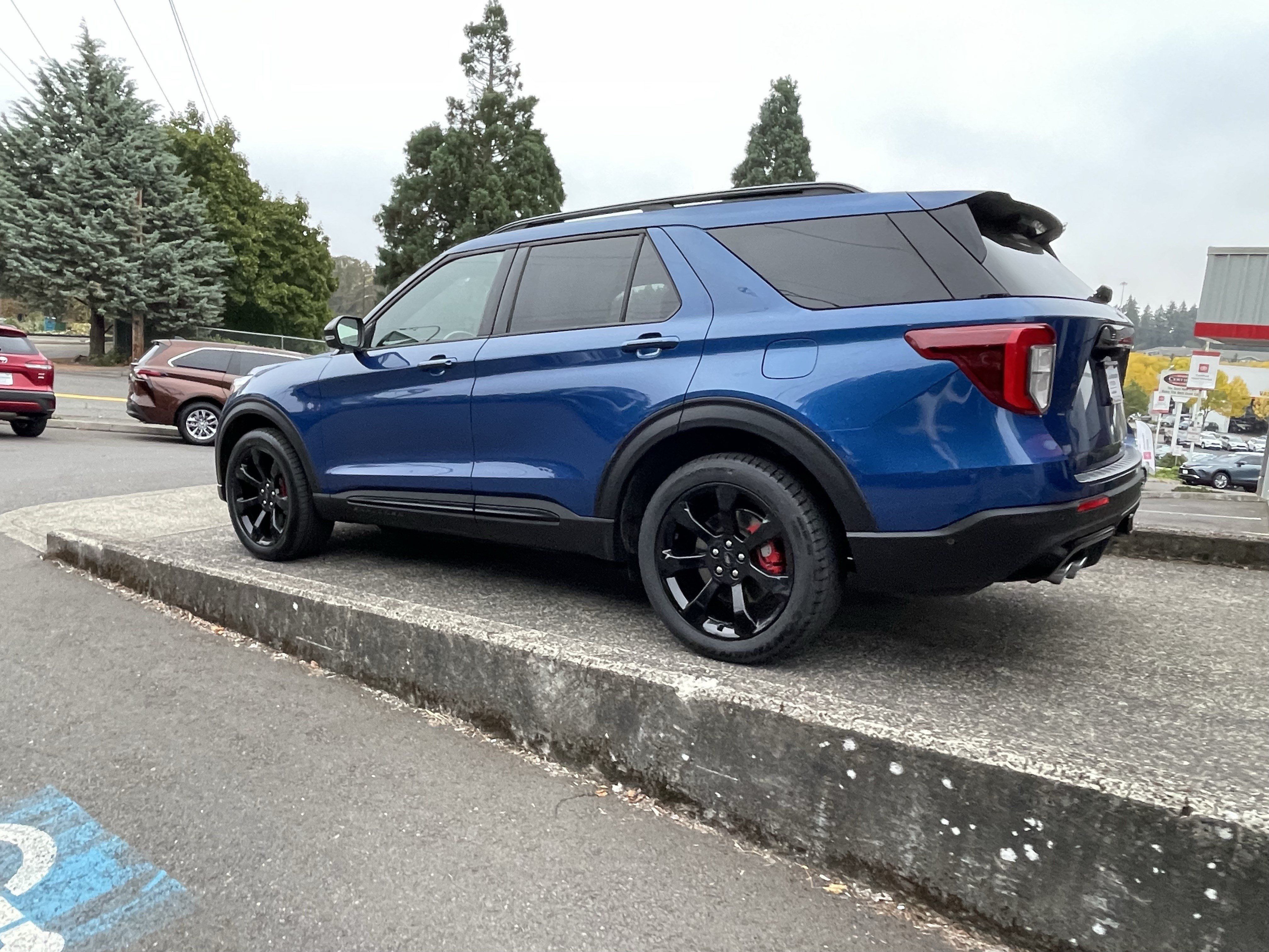 Used 2020 Ford Explorer ST w/ ST Street Pack AWD/4WD image 5