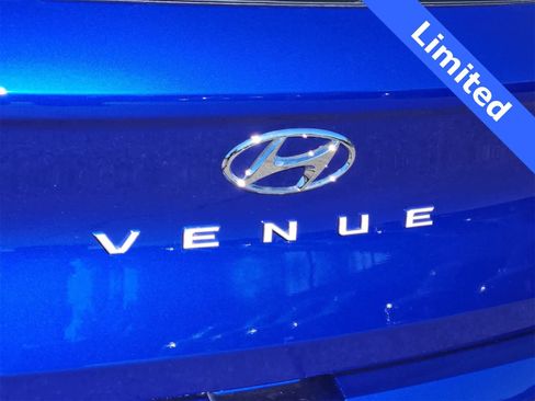 Certified 2025 Hyundai Venue Limited image 11