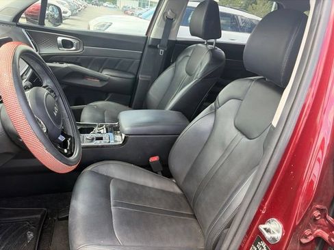 Used 2025 Kia Sorento SX FWD image 34