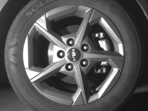 Used 2025 Kia K4 FWD image 13