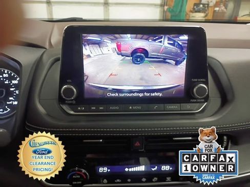 Used 2023 Nissan Rogue SV w/ SV Premium Package image 14