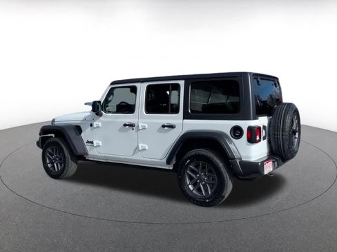 Used 2025 Jeep Wrangler Unlimited Sport AWD/4WD image 10