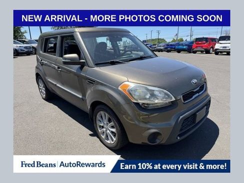 Used 2013 Kia Soul + w/ Audio Pkg FWD image 1