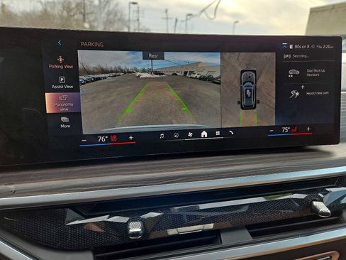 Used 2024 BMW X5 xDrive40i w/ Premium Package image 18