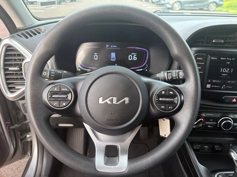 Used 2024 Kia Soul LX w/ Option Group 015 FWD image 13