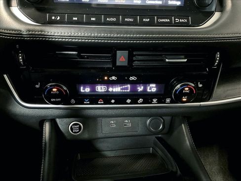 Used 2021 Nissan Rogue SL w/ Premium Package AWD/4WD image 26
