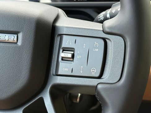 New 2026 Land Rover Defender 110 X-Dynamic SE AWD/4WD image 19